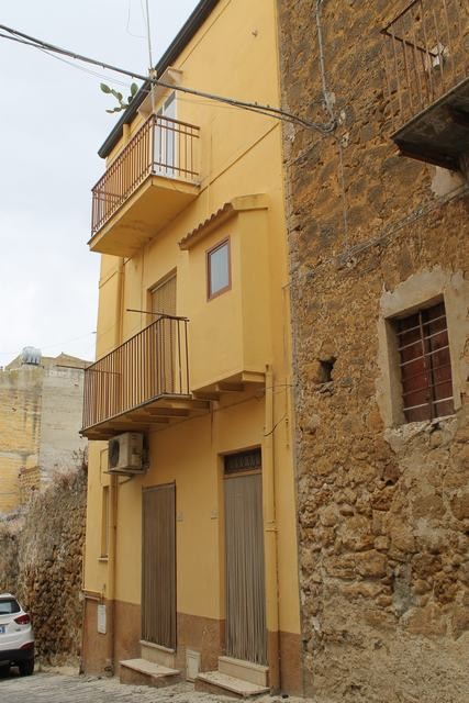 CASA CARUBIA SALITA CONVENTO