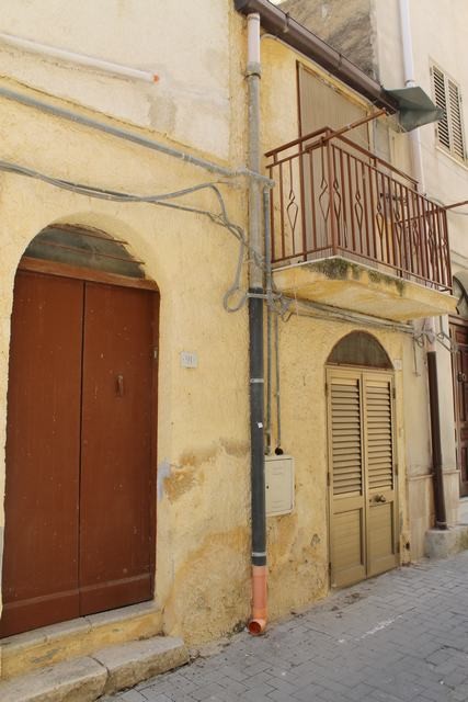 CASA TAMBUZZO VIA ROMA E VIA CINQUEMANI