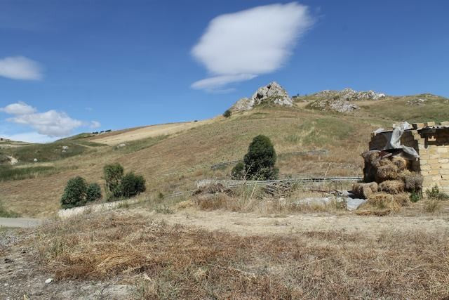 TERRENO E CASA TAMBUZZO CDA CINIE