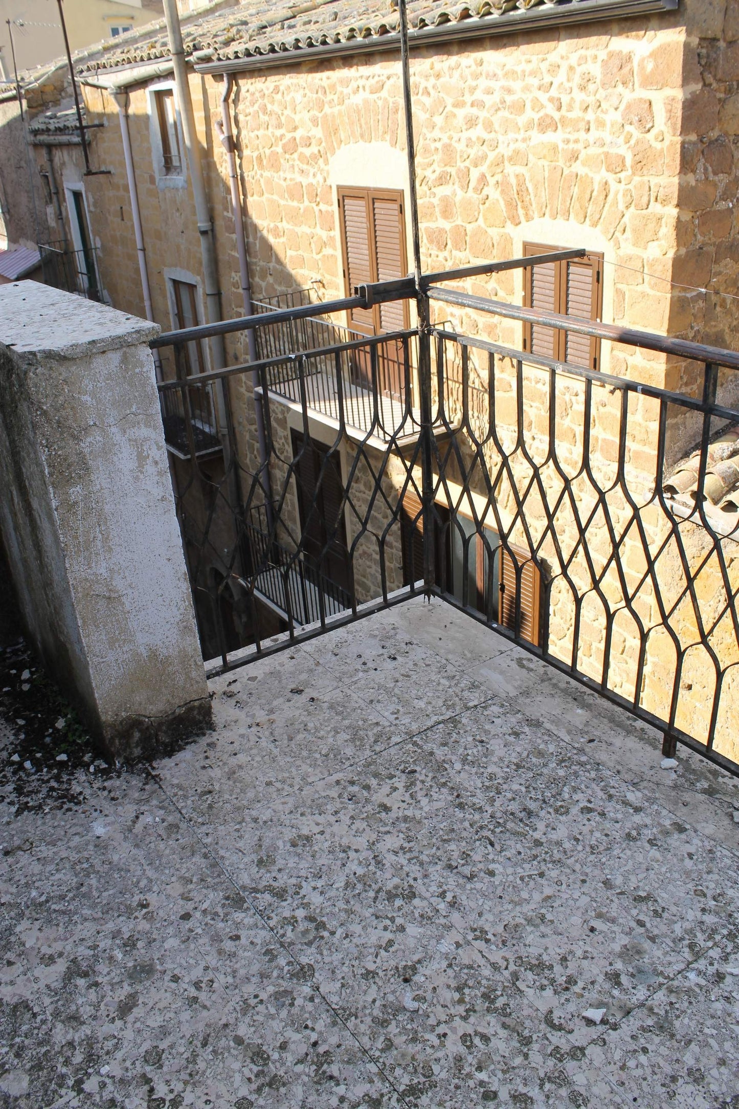 CASA PERCONTI VIA MONTUORO