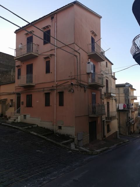 CASA CARUBIA VIA PERCIO'