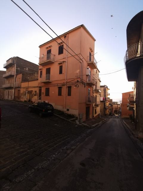 CASA CARUBIA VIA PERCIO'