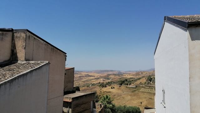 CASA TRAINA CUTRONE VICOLO NUARA
