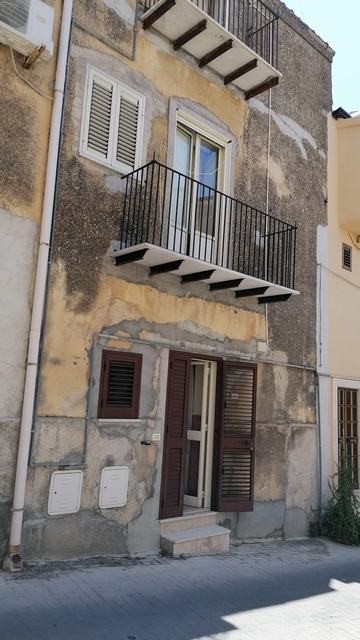 CASA TRAINA CUTRONE VICOLO NUARA