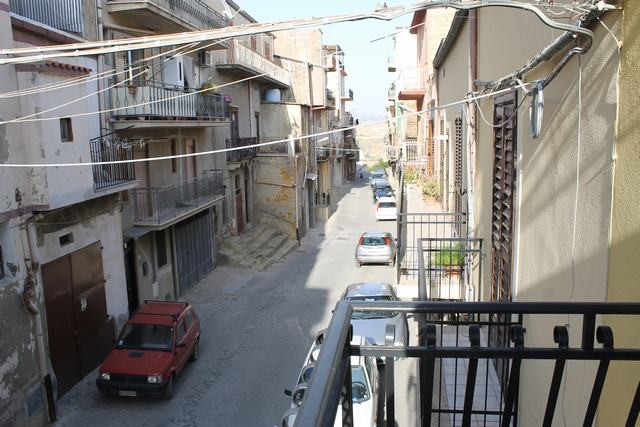 APT VIZZI PRIMO PIANO E PIANO TERRA - VIA CINQUEMANI