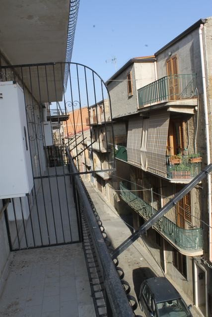 APT VIZZI PRIMO PIANO E PIANO TERRA - VIA CINQUEMANI