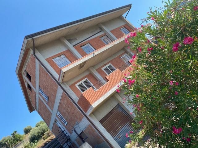 VILLA PANORAMICA A MARE – PIRAINO (ME)