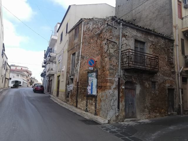 HISTORIC STONE HOUSE CASA RE – CORSO VITTORIO EMANUELE E VIA CORDOVA