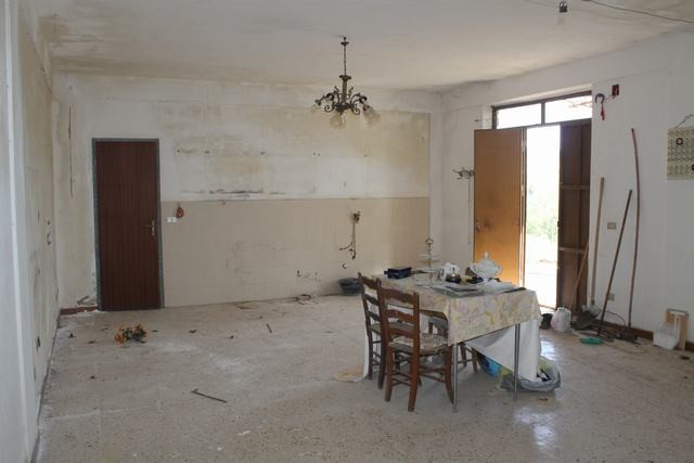 MAGAZZINO E TERRENO PANORAMICO DI MORA – CDA CANALARO