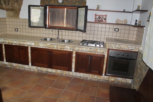VILLA CON PISCINA - CARUBIA CDA MARULLO
