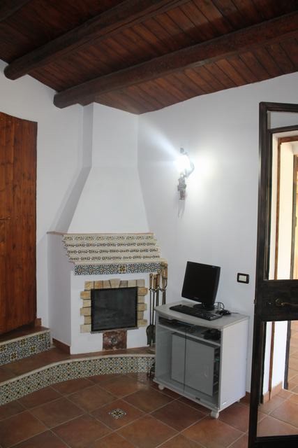 VILLA CON PISCINA - CARUBIA CDA MARULLO