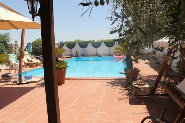 VILLA CON PISCINA - CARUBIA CDA MARULLO