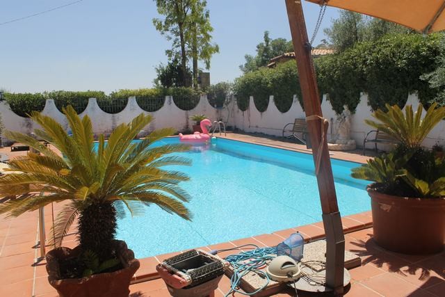 VILLA CON PISCINA - CARUBIA CDA MARULLO