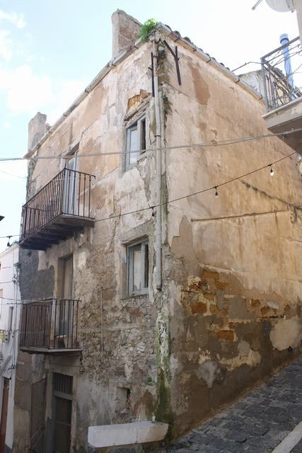 CASA MILIZIANO VIA CASALE – SICULIANA (AG)