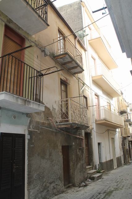 CASA ALESSI VIA CRISPI
