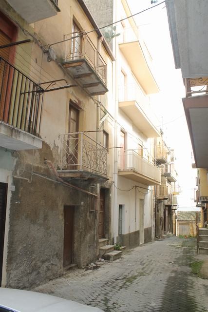 CASA ALESSI VIA CRISPI