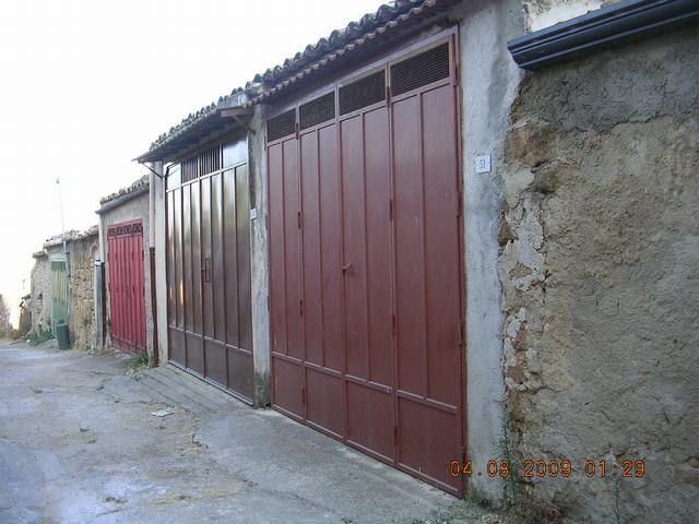 GARAGE FERRARO IN VIA PERCIO' - PROPERTY IN SICILY