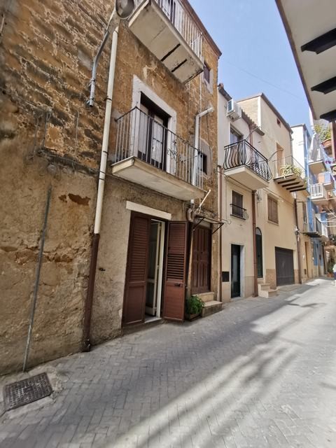 CASA IMPALLARI – VIA MESSINA E VIA ARCURI