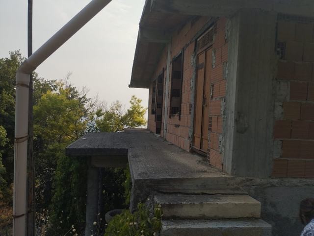 CASA PANORAMICA E TERRENO LETO - SANTO STEFANO QUISQUINA