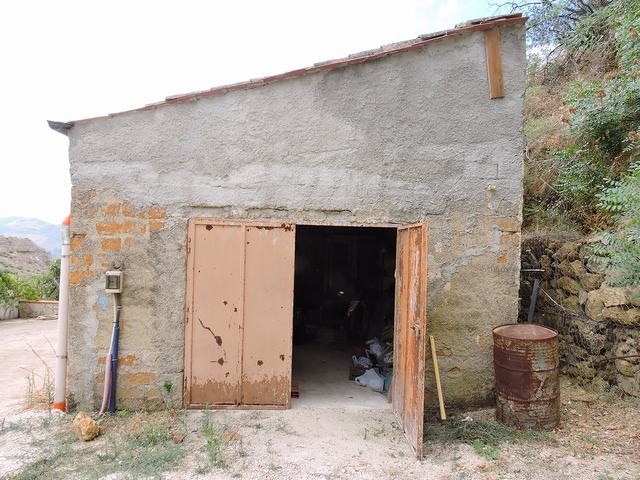 PANORAMIC HOUSE AND LAND CALDERONE CALDARELLE