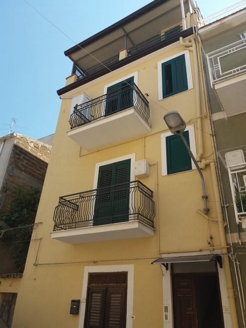 CASA TESTASECCA – VIA OBERDAN N.50, SAN BIAGIO PLATANI