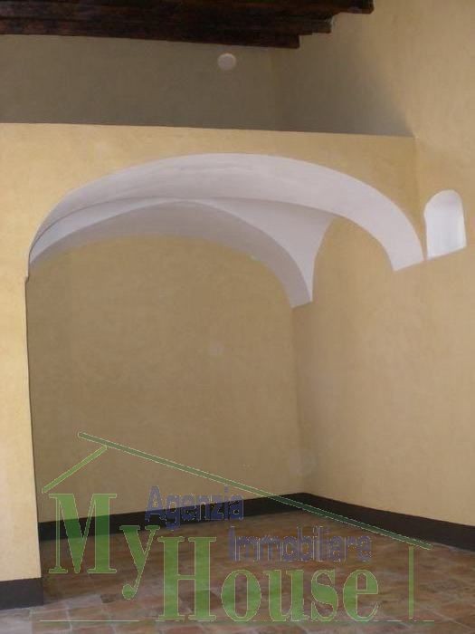 HISTORIC STONE HOUSE IN VIA GIUSEPPE LA CORTE - PROPERTY IN SICILY