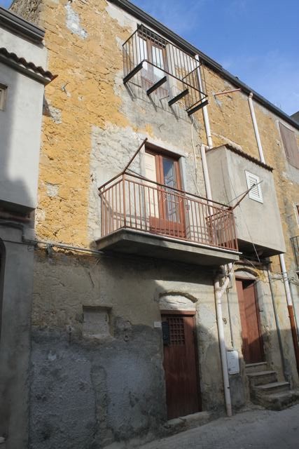 CASA CANNATELLA VIA CRISPI