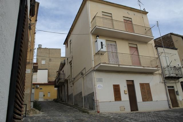 CASA PANORAMICA PRIMAVERA – SALITA RIGGIO E PIAZZA ORLANDO