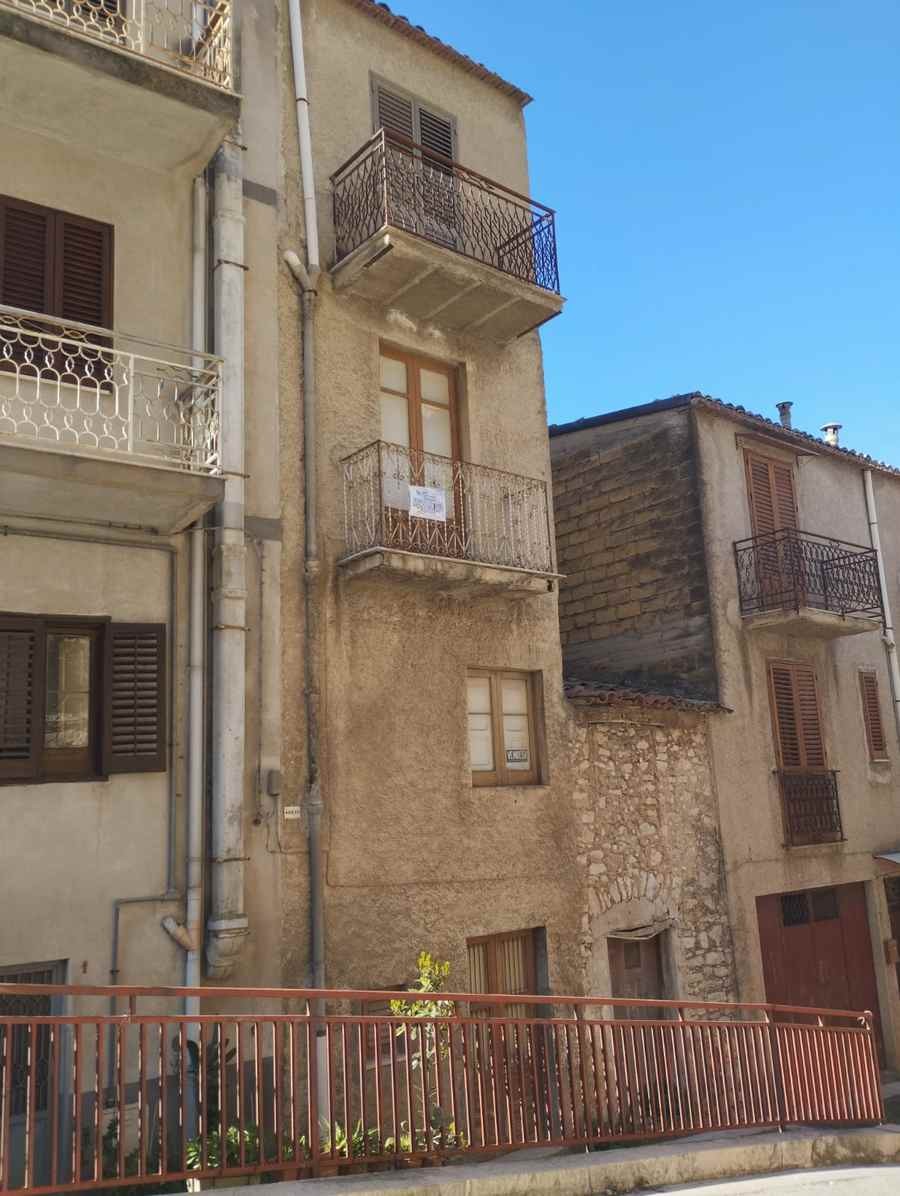 CASA PANORAMICA DI MAGGIO – SANTO STEFANO QUISQUINA (AG)
