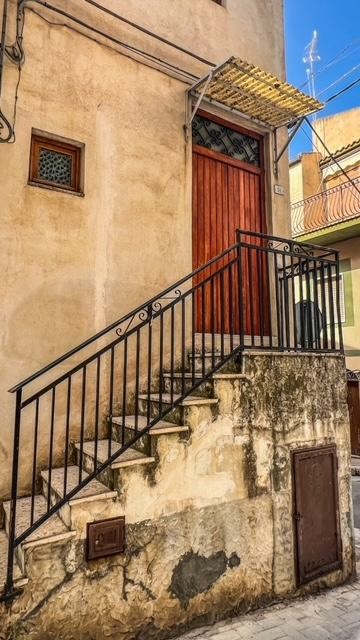 CASA MIYUKI – VIA ROMA (PIANO TERRA E PRIMO PIANO)