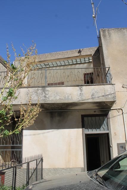 CASA A GIULIANA (PA)