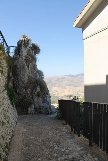 CASA A GIULIANA (PA)