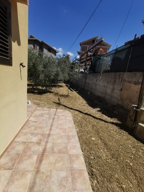 HOUSE AND LAND GUIDA - CORSO CINQUEMANI ARCURI