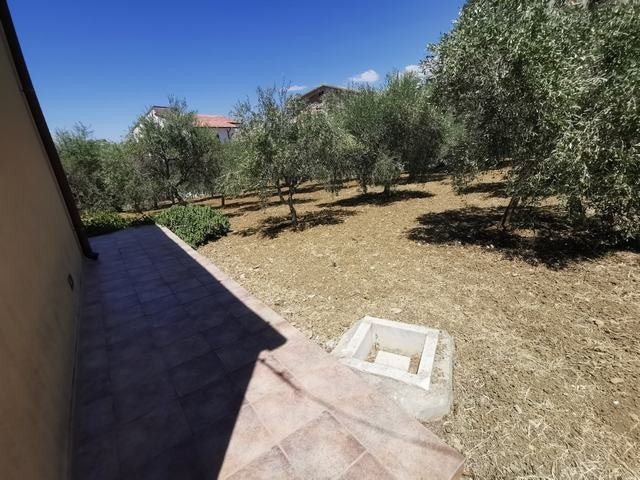 HOUSE AND LAND GUIDA - CORSO CINQUEMANI ARCURI