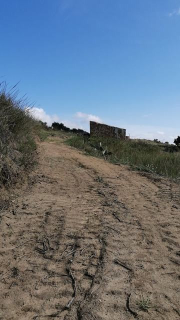 TERRENO E CASA CINQUEMANI VIA UGO FOSCOLO