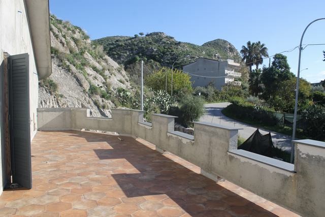 VILLA E TERRENO LETO – SANT'ANGELO MUXARO (AG)