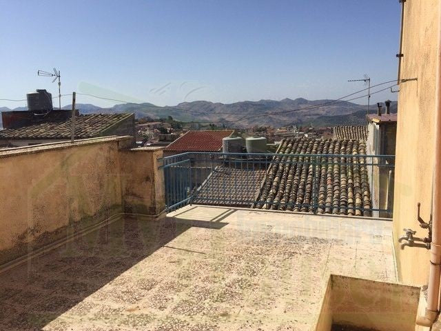 CASA DI MARIA VIA POGGIO E VIA MONTUORO - PROPERTY IN SICILY