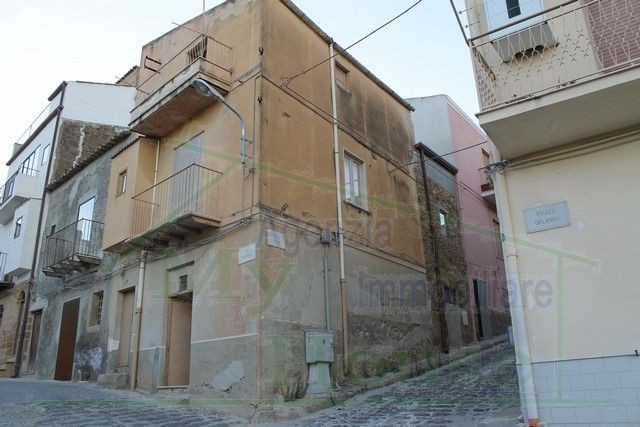 CASA CASTAGNA VIA PALERMO - PROPERTY IN SICILY