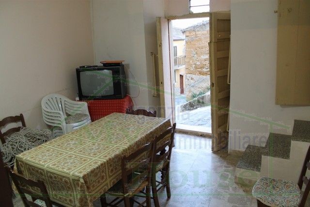 CASA CASTAGNA VIA PALERMO - PROPERTY IN SICILY