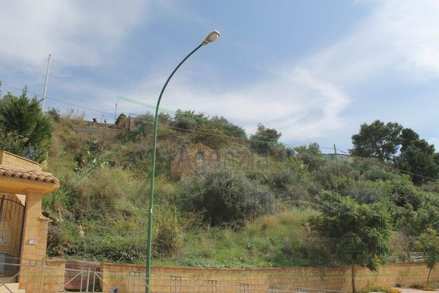 FABBRICATO RURALE E TERRENO CDA MARULLO