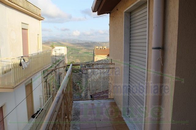 CASA DI PRAZZA VIA CRISPI - PROPERTY IN SICILY