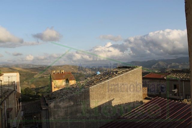 CASA DI PRAZZA VIA CRISPI - PROPERTY IN SICILY
