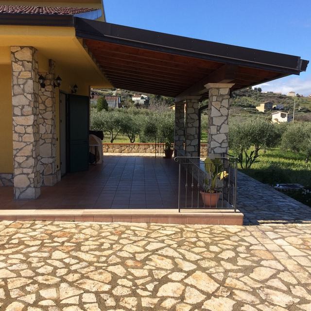 VILLA VITO - CONTRADA MENNOLA