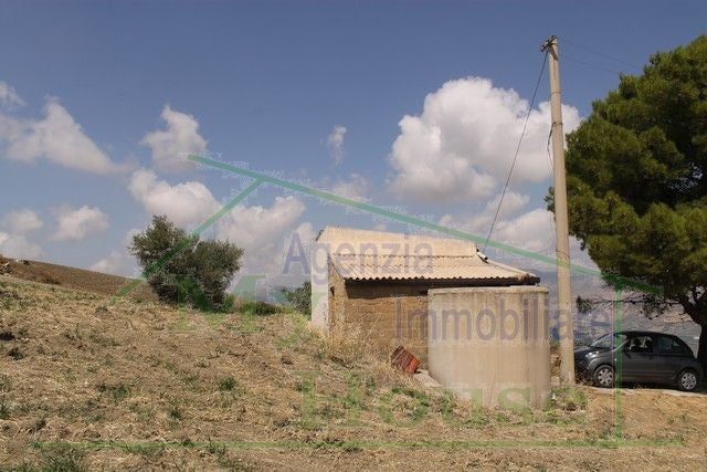 HOUSE AND LAND PARRINO IN CONTRADA CABIBI (ALESSANDRIA)