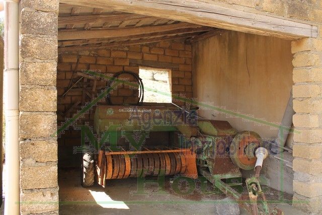 HOUSE AND LAND PARRINO IN CONTRADA CABIBI (ALESSANDRIA)