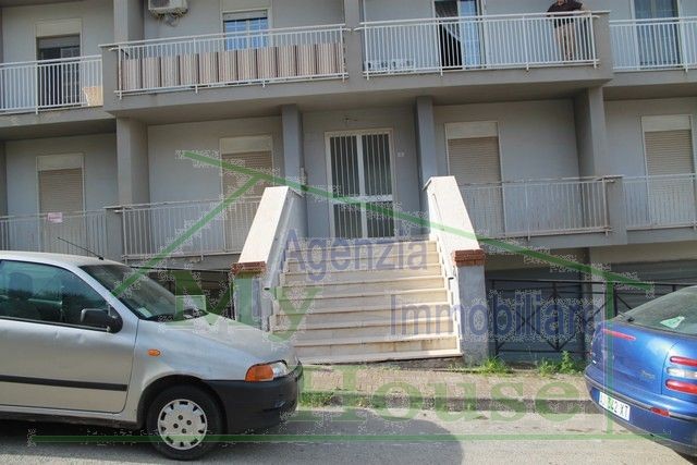 APT POLLARI VIA GIORGIO LA PIRA