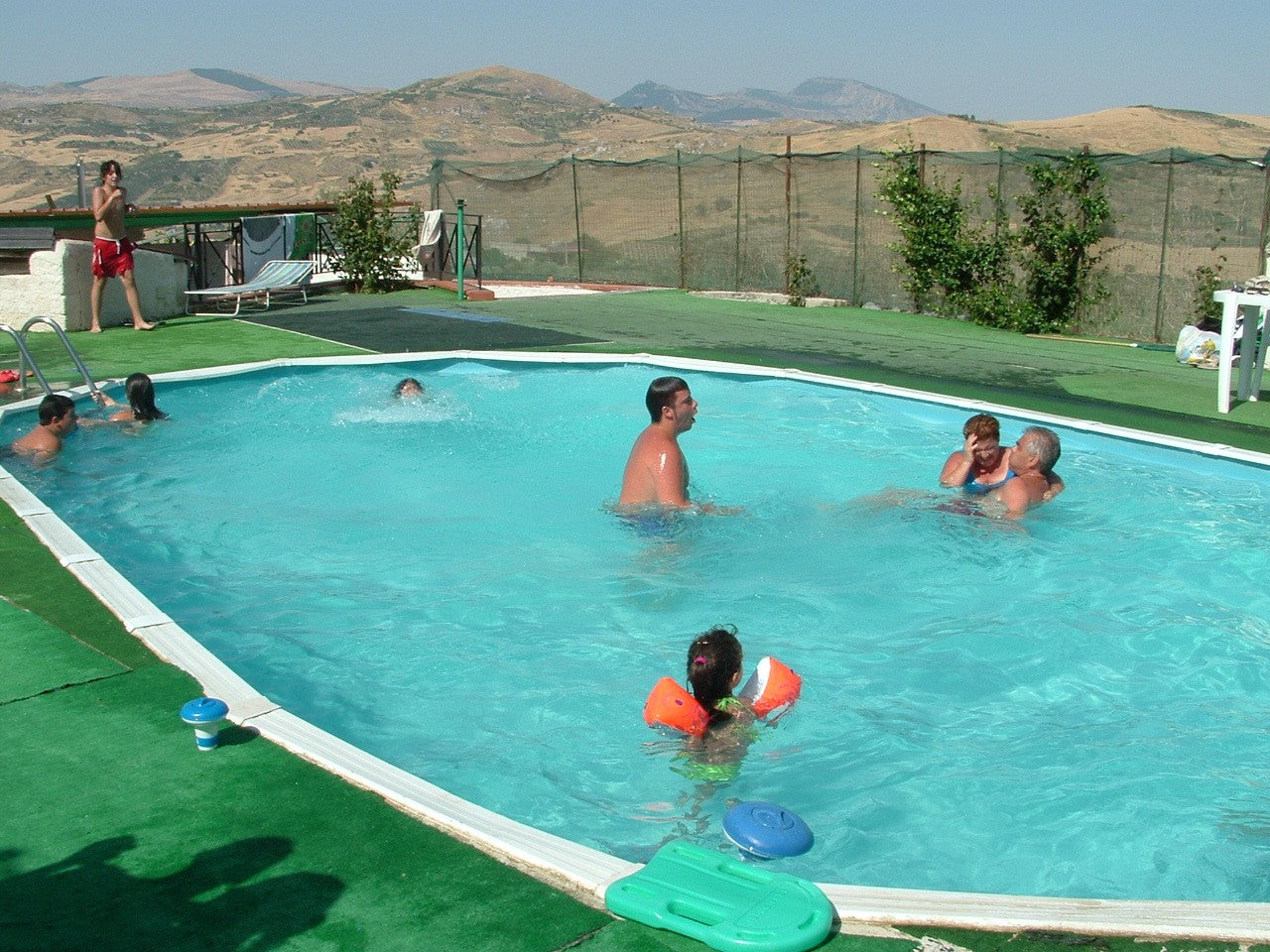 VILLETTA CON PISCINA
