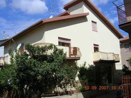 PALAZZINA CON GIARDINO VIA S.AMBROGIO - OCCASIONE