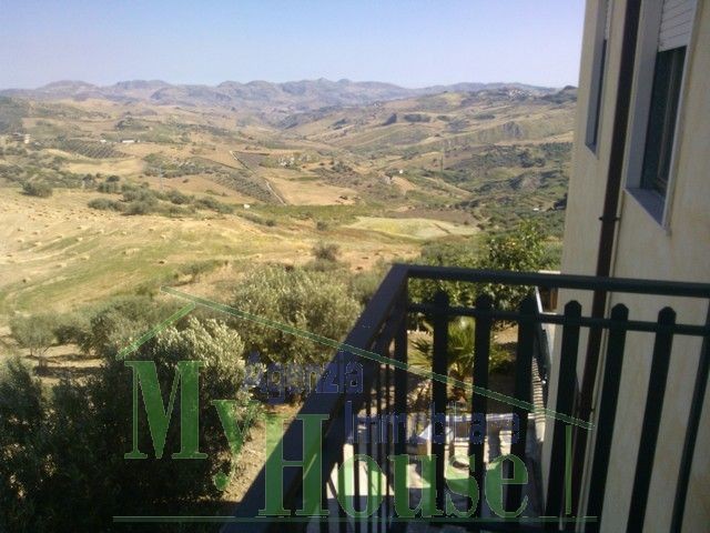 VILLA IN VIA NAZIONALE AD ALESSANRDIA - PROPERTY IN SICILY