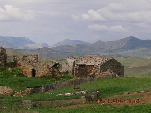 HOUSE AND LAND GAGLIANO BISSANA - PROPERTY IN SICILY